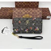 ราคา พร้อมส่ง NEW รุ่นใหม่ งานขายดี กระเป๋าสตางค์ กระเป๋าเงินคุณผญ กระเป๋าคล้องมือ คล้องแขน ใบยาว งานน่ารัก ขนาด 7 นิ้ว (22074345979)