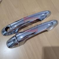 ราคา TOYOTA HILUX REVO ชุดกันรอยมือเปิดประตู ครอบมือจับรอบ TOP รถแคป ตอนเดียว รถ 4 ประตู โครเมี่ยม สีดำ โลโก้สีแดง ครบทั้ง เบ้า ครอบมือจับรองTOP (22912310502)