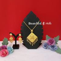 ราคา สร้อยคอพร้อมต่างหูสีทอง สร้อยคอชุดไทย สร้อยคอล้านนา เครื่องประดับชุดไทย รหัสP00101 (21885800505)