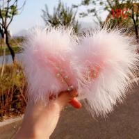ราคา กิ๊บติดผมรูปมงกุฎเครื่องประดับเส้นผมใหม่ยาว2เมตร1ชิ้นอุปกรณ์เสริมสำหรับผมบาร์เร็ตต์แบบนางฟ้าขนนกสีขาวสำหรับงานแต่งงานของเด็กผู้หญิง (21470522556)