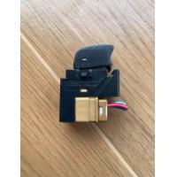 ราคา สวิทช์กระจกไฟฟ้า Nissan A33ประตูหน้าขวา ประตูหน้า ซ้าย แท้ (22556281862)