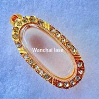 ราคา แถมแหนบ ตลับเงิน ตลับพระ กรอบพระ ใส่ พระพุทธ 25 ศตวรรษเนื้อดิน ชุบทองล้อมพลอย (22849736731)