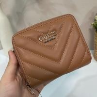 ราคา กระเป๋าสตางค์ guess ใบกลาง 5 นิ้ว (16707527235)