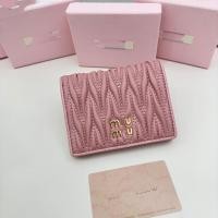 ราคา สต็อกหนังแกะใหม่พับ Miu กระเป๋าเงินพับครึ่งสำหรับผู้หญิงกระเป๋าเงินสาวหวานสดช่องใส่บัตรหลายใบความจุขนาดใหญ่ (23002720619)