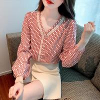 ราคา SNUG เสื้อเชิ้ตคอวีสีแดงลายจุดฝรั่งเศสสำหรับ2024ติดตามใหม่เสื้อเชิ้ตชีฟองแฟชั่นและอเนกประสงค์พร้อมดีไซน์เฉพาะ (20404982207)