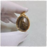 ราคา หลวงพ่อทองสุข วัดโตนดหลวง จ เพชรบุรี พ ศ 2498 งานเลี่ยมกรอบทองไมคร่อนสวยงาม (17504109789)