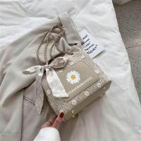 ราคา กระเป๋าแฟชั่นรุ่นใหม่ 2021 พร้อมส่ง กระเป๋าสานปักลายดอกเดซี่ สวยๆ สไตล์วินเทจ กระเป๋าน่ารักผู้หญิง JH 2 (19684968519)