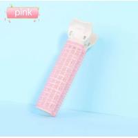 ราคา กิ๊บยกโคนผม โรลยกโคนผม กิ๊บม้วนผม ม้วนผมหน้าม้า กิ๊บยกโคนผมเพิ่มวอลลุ่ม โคนผมเพิ่มวอลลุ่ม ใช้ง่ายแค่หนีบ ที่ม้วนผมกิ๊บ หนีบยกโคน พองสวย ผมไม่ลีบแบน (22988785498)