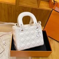 ราคา ทันสมัย กระเป๋าสะพายสุภาพสตรี นุ่ม Touch Matte Finish Small Square Bag Dumpling Shape Handbag Diamond Pattern Magnetic Buckle (22491343712)