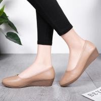 ราคา พร้อมส่ง รองเท้าหุ้มส้น แบบส้นเตารีด สีเรียบ พื้นนิ่ม ใส่สบาย (21622230844)