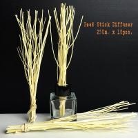 ราคา Aroma More ไม้หวายกระจายน้ำหอม 10 ก้านคละขนาดยาว 25 ซม สวยและช่วยกระจายกลิ่นจากน้ำหอม (2060306042)