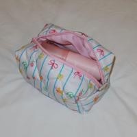ราคา pouch fluffy bag กระเป๋าอเนกประสงค์ (22849303431)