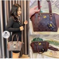 ราคา มาใหม่ กระเป๋าสะพาย โค้ช ทรงพัดมินิ งานเเถบสี งานหนัง สวย สายถอดได้ กระเป๋าสำหรับคุณผู้หญิง ขนาด8นิ้ว รหัส 3109 (22694473539)