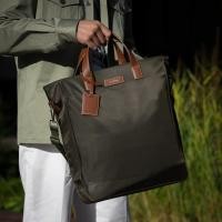 ราคา Archive Hoxton Nylon Tote Olive Tan กระเป๋า Tote Bag สะพายข้างผ้าไนลอนกันน้ำป้ายหนังวัวแท้ (16615395959)