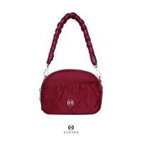 ราคา Hadara Classic 26 กระเป๋าสะพายข้าง หนัง Vegan ดีเทลถักเปียที่สาย กันน้ำได้ถึง 80 12 ช่อง (23097509007)