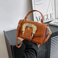 ราคา อินเทรนด์ ผู้หญิง กระเป๋าทรงสี่เหลี่ยมขนาดเล็ก 2023 หลากหลาย กระเป๋าสะพายข้างโซ่ล็อคตารางเพชร นุ่ม PU หนัง สีทึบ (22261790634)