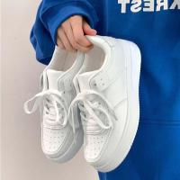 ราคา KAK SHOPZ รองเท้าสีขาวสไตล์เกาหลีสำหรับผู้หญิง พื้นกันลื่น รองเท้าผ้าใบสีขาวล้วน รองเท้าลำลองแบบผูกเชือกระบายอากาศของผู้หญิง (22406222887)
