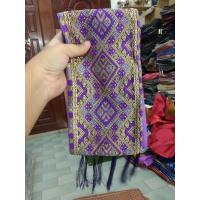 ราคา สไบขิดลาว สไบ ผ้าสไบ อัดกาว ทอลาย ผ้าเบี่ยง ผ้าสไบลาว แบบชายลูกปัดและชายผ้า (22179181151)