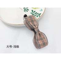 ราคา กิ๊บหนีบผมทรงแนวตั้งติดโบว์ผ้าสาลูทำมือแบบใหม่กิ๊บหนีบผมทรงกล้วยลายตารางไซส์เล็กกิ๊บติดผมแบบลายตารางสองชั้น (21100902741)