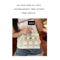 ราคา Platinum หนัง กระเป๋าโท้ท 2024 กระเป๋าสะพายข้างหนังวัวสไตล์ใหม่กระเป๋าสะพายข้างแฟชั่นสําหรับผู้หญิงความแข็งปานกลางรูปทรงสี่เหลี่ยมคางหมู (22517094275)