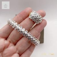 ราคา งานปั๊ม18K กำไลข้อมือประดับเพชรกลีบดอกไม้ งานอย่างดีมีปั๊ม18K ขนาดรอบวง18cm (22162892288)
