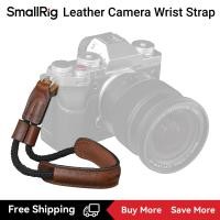 ราคา สายรัดข้อมือกล้อง SMALLRIG สายคล้องมือกล้องหนังโบราณสำหรับ DSLR SLR Mirrorless สายรัดเพื่อความปลอดภัยสามารถปรับได้สำหรับ Fujifilm X T5 X T4 X T3 X T30 X E4 X100V และกล้องคอมแพคอื่นๆสีน้ำตาล 3926 (2297