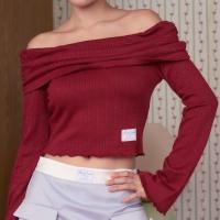 ราคา Closet Crush Merry Jolly เสื้อครอปปาดไหล่แขนยาว สีขาว สีฟ้า สีเทา สีแดง คริสต์มาส Christmas (22999337108)