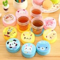 ราคา ส่งเร็วทันใจ ร้านไทย100 แก้วน้ำพับได้ ลายการ์ตูน สุ่มลาย แก้วน้ำพับได้แบบพกพา พกพาสะดวก แก้วน้ำ น่ารัก ขนาดเล็กกระทัดรัด น้ำหนักเบา มีฝาปิดมิดชิด ทำความสะอาดก็ง่าย สีสันสดใส แก้วน้ำสำหรับไปเที่ยวนอกส
