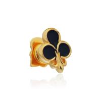 ราคา AKE AKE Club 66 Earring Stud ต่างหูเงินแท้ 925 ลายไพ่ดอกจิก จำหน่าย ชิ้น ข้าง (22697668153)