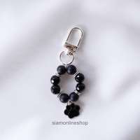 ราคา KEY CHAIN พวงกุญแจหินมงคล หินแท้ หินนิลแบบด้าน ประดับจี้รูปเท้าน้องหมาน้อย เลือกสีได้ by siamonlineshop (22817669450)