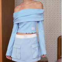 ราคา Closet Crush Merry Jolly เสื้อครอปปาดไหล่แขนยาว สีขาว สีฟ้า สีเทา สีแดง คริสต์มาส Christmas (22999337101)