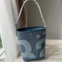 ราคา OLANG กระเป๋าสะพายผญ กระเป๋าทรงถัง กระเป๋าแรลลี่ ความจุใหญ่ กระเป๋าถือ ผ้าใบ กระเป๋าผ้า กระเป๋าช็อปปิ้ง (21629802883)