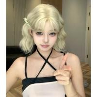 ราคา วิกผมหญิง วิกผม วิกคอสเพลย์ วิกผมสั้น ผมบลอนด์ มีหน้าม้าซีทรู ทรงสวย สีบลอนด์ขาว ยาว32cm ปรับระดับได้ แถมฟรีเน็ตผม พร้อมส่งไว (22821578401)