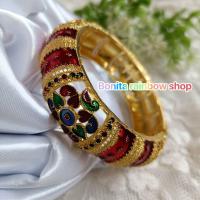 ราคา กำไลข้อมือลายไทยโบราณ ราคาต่อ 1 วง สีทองลงยา งานสวยอย่างดี เครื่องประดับชุดไทย กำไลข้อมือรุ่น 20230 (21757262485)