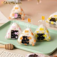 ราคา ChicHaven ถุงใส่ลูกข้าวทรงสามเหลี่ยมลายดอกซากุระ50ชิ้นถุงห่อสาหร่ายโนริโอนิกิริกระเป๋าซูชิอุปกรณ์ทำซูชิอุปกรณ์แม่พิมพ์เบนโตะ (23060403835)