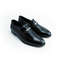 ราคา LUIGI BATANI รองเท้าคัชชูหนังแท้ รุ่น LBD699 (22088410488)