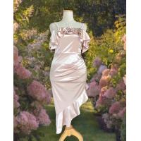 ราคา ชุดออกงาน ชุดราตรียาว ผ้าซาติน แต่งดอกกุหลาบ ระบายหางปลา แม็กซี่เดรส ชุดเพื่อนเจ้าสาว สีเทา ทอง สาวอวบ คนอ้วน ไซส์ใหญ่ (23081148295)