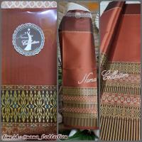 ราคา ผ้าไหมล้านนา ผ้าถุงสีแดงเลือดหมู ผ้าไทยสีแดง ของขวัญให้ผู้ใหญ่ ของขวัญปีใหม่ ผ้าถุงลายเชิง ของขวัญให้ครู ของฝากต่างชาติ ยังไม่เย็บ (19779634725)
