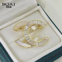 ราคา Bqaj เข็มกลัดติดหน้าอกหรูหราสไตล์ชาแนลชุดสูทผู้หญิงเข็มกลัดติดเสื้อคาร์ดิแกนเข็มกลัดติดหน้าอกเสื้อไหมพรมเครื่องประดับเรียบหรูแมทช์ลุคง่ายแบบ C คู่ (21109168595)