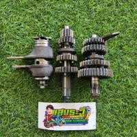 ราคา ชุดเกียร์เวฟ100 100s 100ยูบ็อก แท้สภาพดีพร้อมใช้งานมือสอง (20952971604)