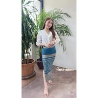 ราคา กระโปรงลายไทยสำเร็จ แบบผ่า หลุยส์ ผ้าสกินนี่ เฉพาะกระโปรง (22126611132)