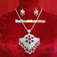 ราคา สร้อยคอพร้อมต่างหู เครื่องประดับชุดไทย ต่างหูแบบเจาะ งานประดับพลอยแดง รุ่น F00854 (22345408452)