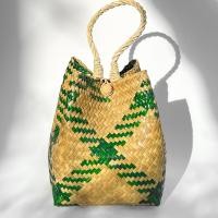 ราคา กระเป๋าสาน ทรงขนมจีบ 5 x 7 นิ้ว (22525445667)