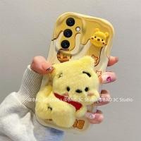 ราคา ใหม่ เคส Case Samsung Galaxy A05 A05s A15 LTE A52s A52 4G 5G การ์ตูนสนูปี้หมีพูห์ เคสโทรศัพท์ สตรอเบอร์รี่หมีแฟชั่นตุ๊กตาผ้ากำมะหยี่3มิติป้องกันการหล่นกรอบนิ่ม2024 (21642563951)