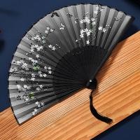 ราคา HealthyHue พัดลมพับได้ทำจากผ้าไหมสไตล์วินเทจสำหรับตกแต่งบ้านงานฝีมือศิลปะจีนญี่ปุ่นของขวัญของตกแต่งบ้านพัดพัดไม้ไผ่พัดพัดสำหรับใส่เต้นรำอุปกรณ์ประกอบฉากถ่ายรูป (23059224419)
