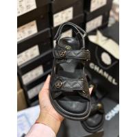 ราคา รองเท้ารัดส้นชาเเนล สีขาวและดำ (20360817269)