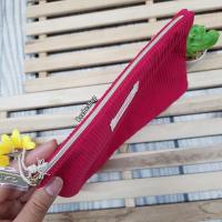 ราคา กระเป่าดินสอ เครื่องสำอาง ผ้า รักษ์โลก Red Bag สีแดงสุดเก๋ ผ้านุ่ม ใบเล็ก ขนาด 20x13cm (22515582832)