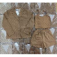 ราคา ชุดเซ็ต 3 ชิ้น เสื้อสูทคลุม เสื้อสายเดี่ยว กางเกงขาสั้น ผ้าเกร็ดปลาใส่สบาย (22782062387)