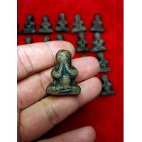 ราคา ปิดตา หลวงปู่เอี่ยม สะพานสูง เก่าๆ จัดๆ ราคาพิเศษ องค์ละ 38บาท (23160490466)