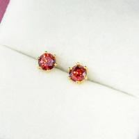 ราคา ต่างหูพลอยแดงโกเมน ขนาดเล็กน่ารัก พร้อมกล่องทอง ต่างหูพลอย ทองชุบ 0185 (22881404519)